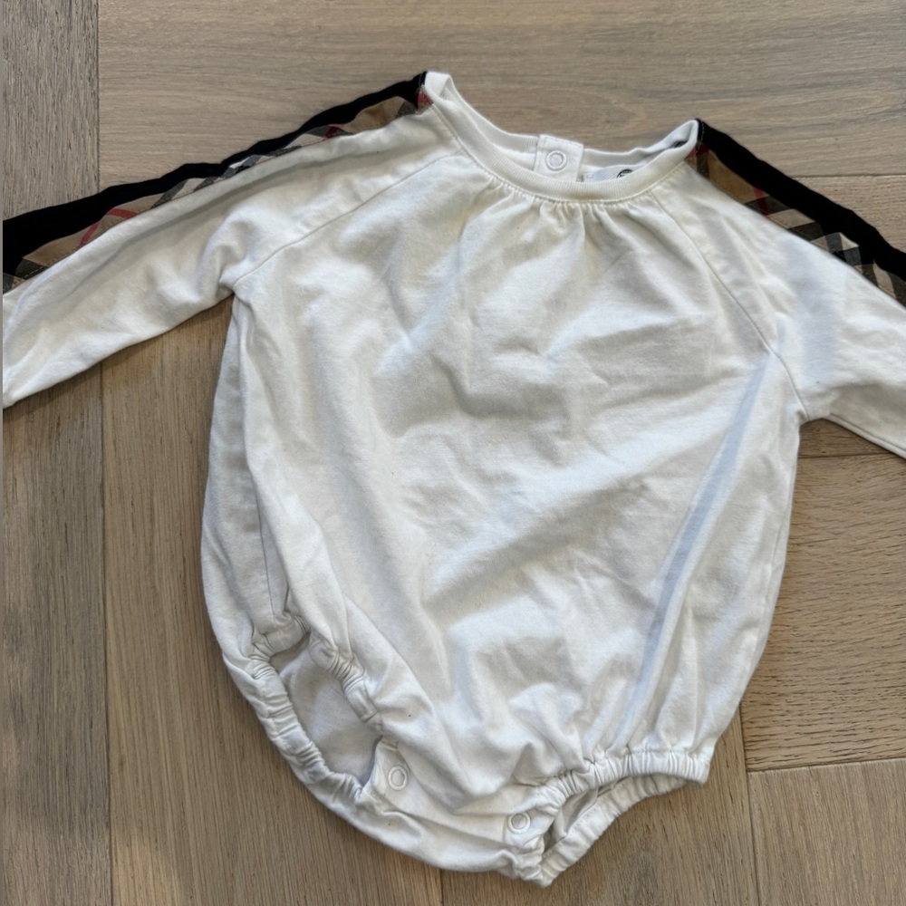Burberry Unisex Kim Long Sleeve Bodysuit - Baby